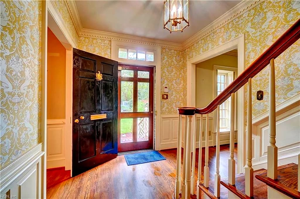 1310 Cloncurry RD, NORFOLK VA 23505 - Photo 5
