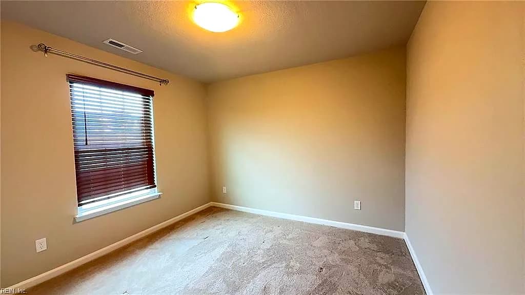 111 Honor LN, SUFFOLK VA 23434 - Photo 5