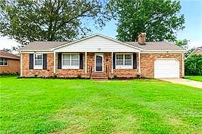 19 Bosch LN, NEWPORT NEWS VA 23606 - Main photo
