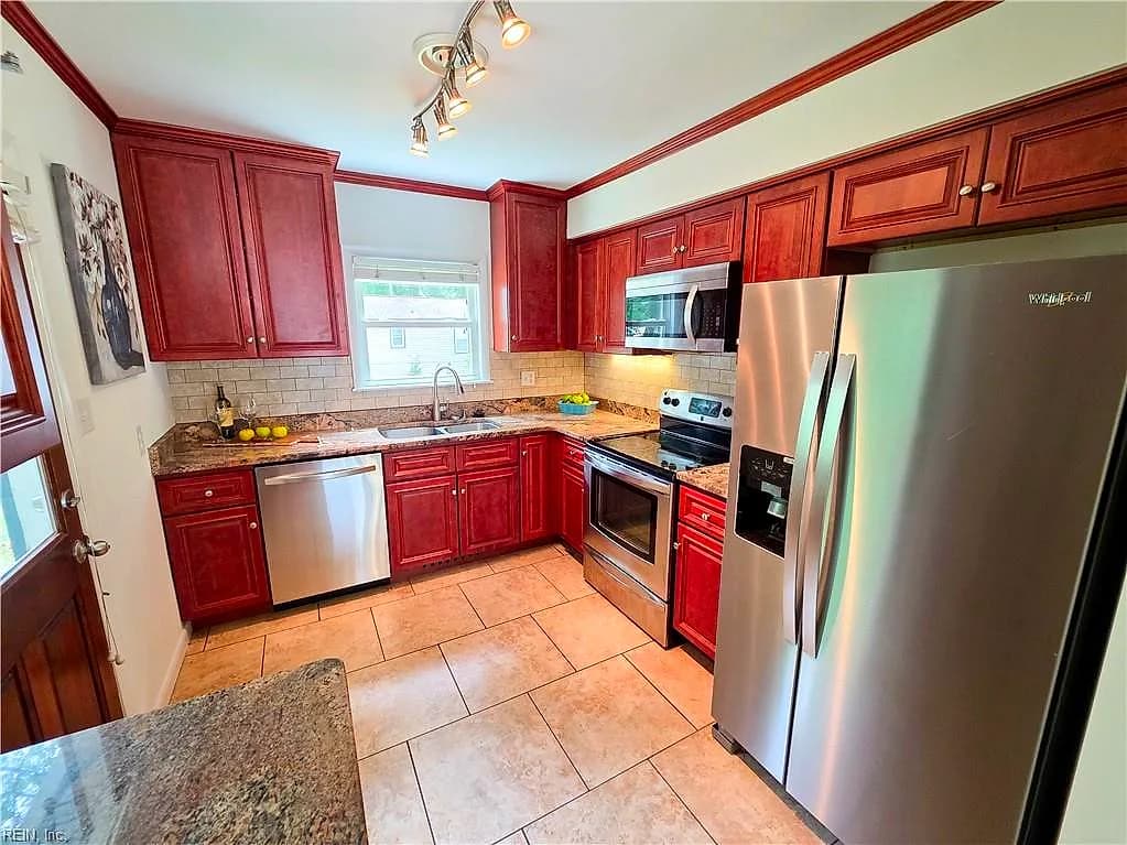 4509 Larkin ST, NORFOLK VA 23513 - Main photo