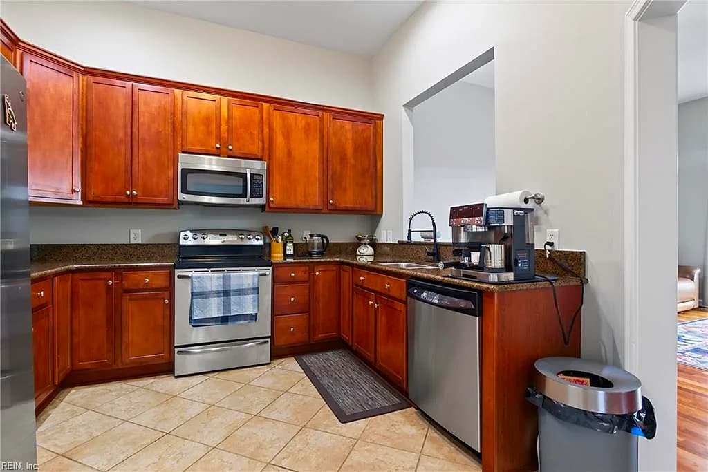 670 Town Center DR #404, NEWPORT NEWS VA 23606 thumb 6