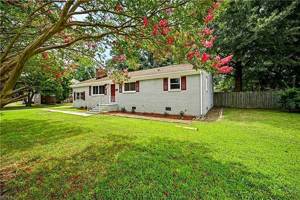 120 Southerland DR, HAMPTON VA 23669 - Photo 4