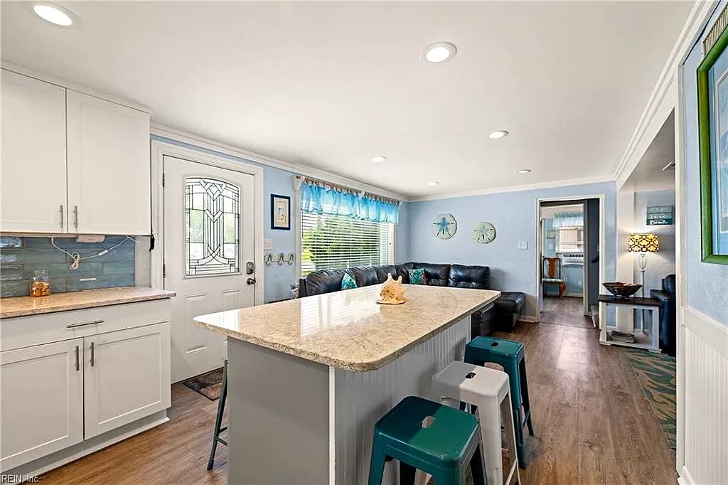 2865 Sandpiper RD, VIRGINIA BEACH VA 23456 thumb 6