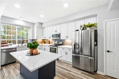 122 Brassie DR, YORKTOWN VA 23693 thumb 2