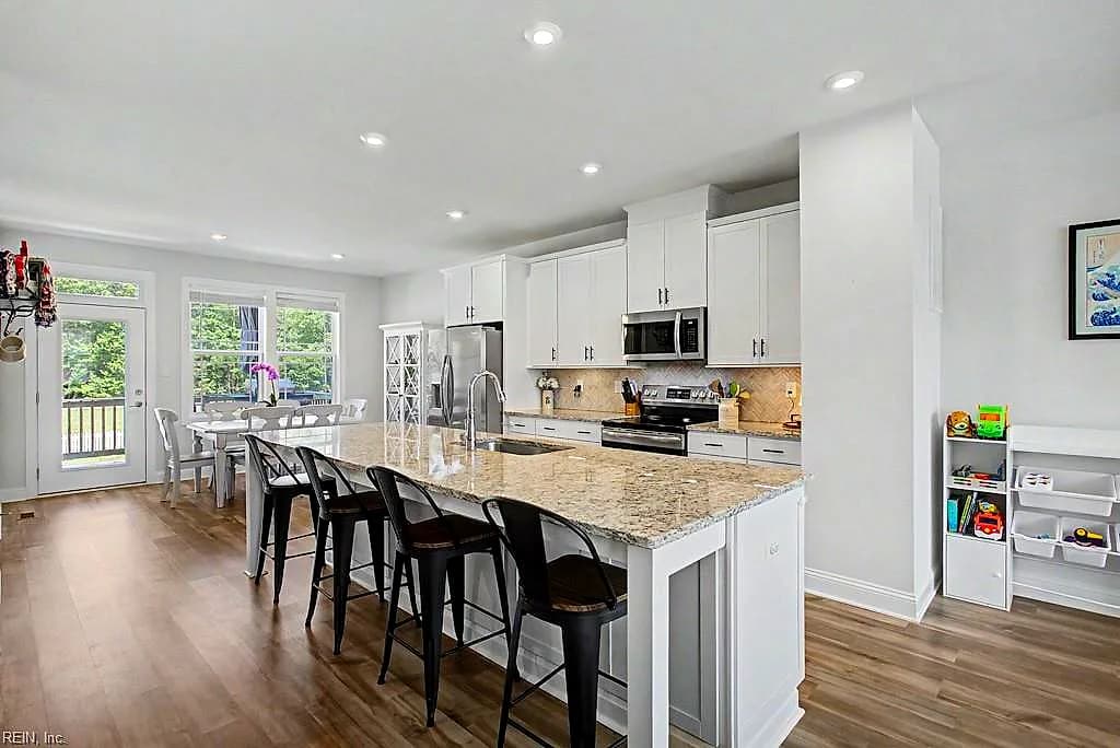 1514 Stanford LN, NEWPORT NEWS VA 23608 - Photo 4