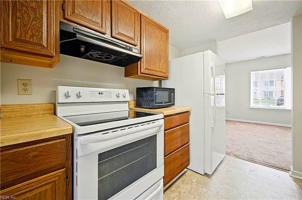 529 Chanticlar CT, NEWPORT NEWS VA 23608 thumb 10
