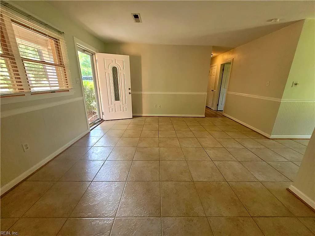 2237 Maple ST, VIRGINIA BEACH VA 23451 - Photo 3