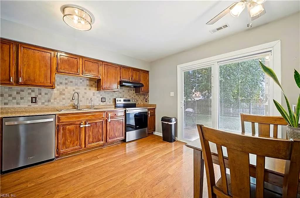 445 Glenrock RD, NORFOLK VA 23502 thumb 6