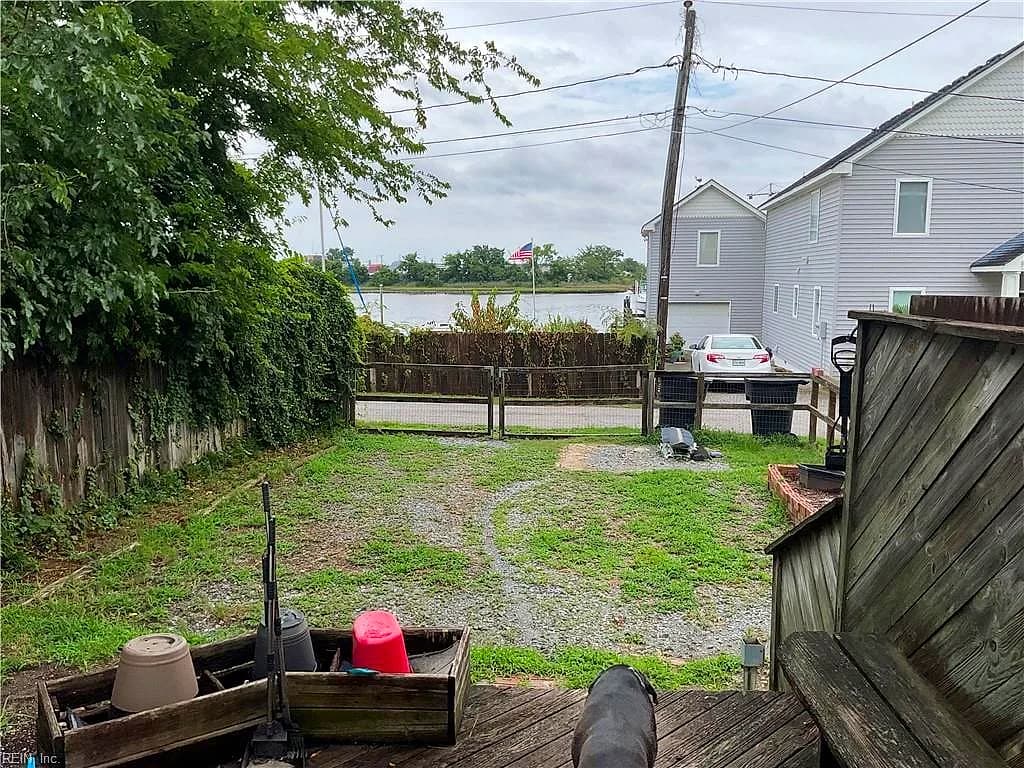 1524 Mathews TER, PORTSMOUTH VA 23704 - Photo 3