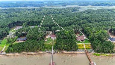 1220 Lawnes Neck DR, SMITHFIELD VA 23430 thumb 3