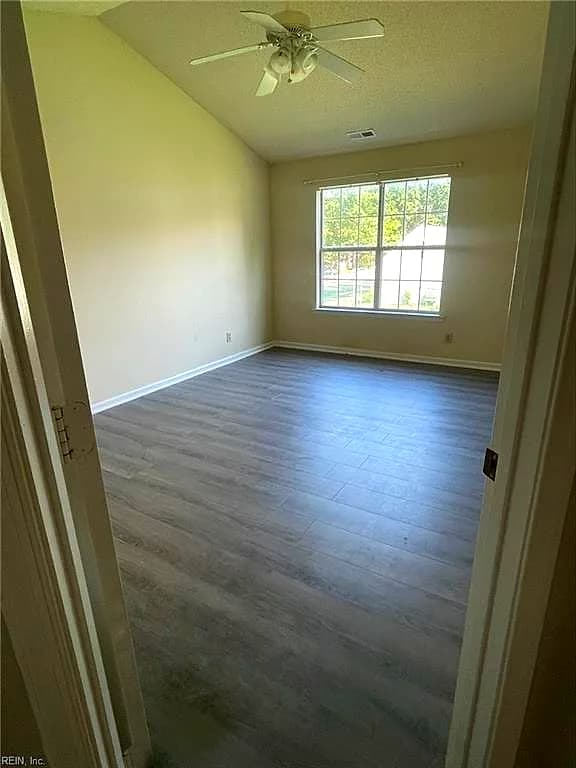 715 Daylight CT, NEWPORT NEWS VA 23602 - Photo 5