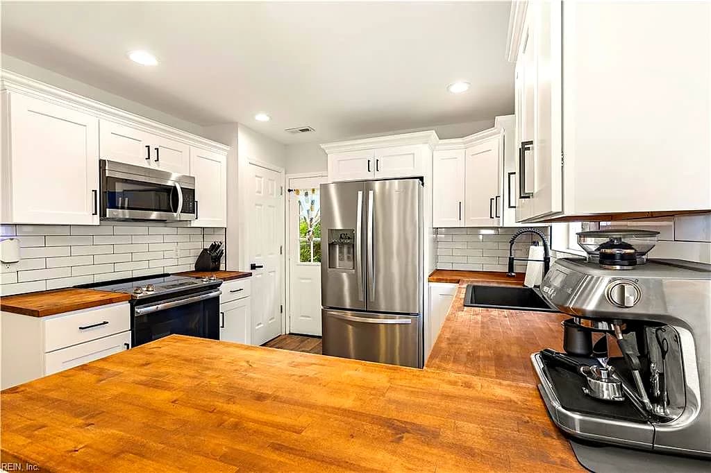 162 W Seaview AVE, NORFOLK VA 23503 - Photo 4