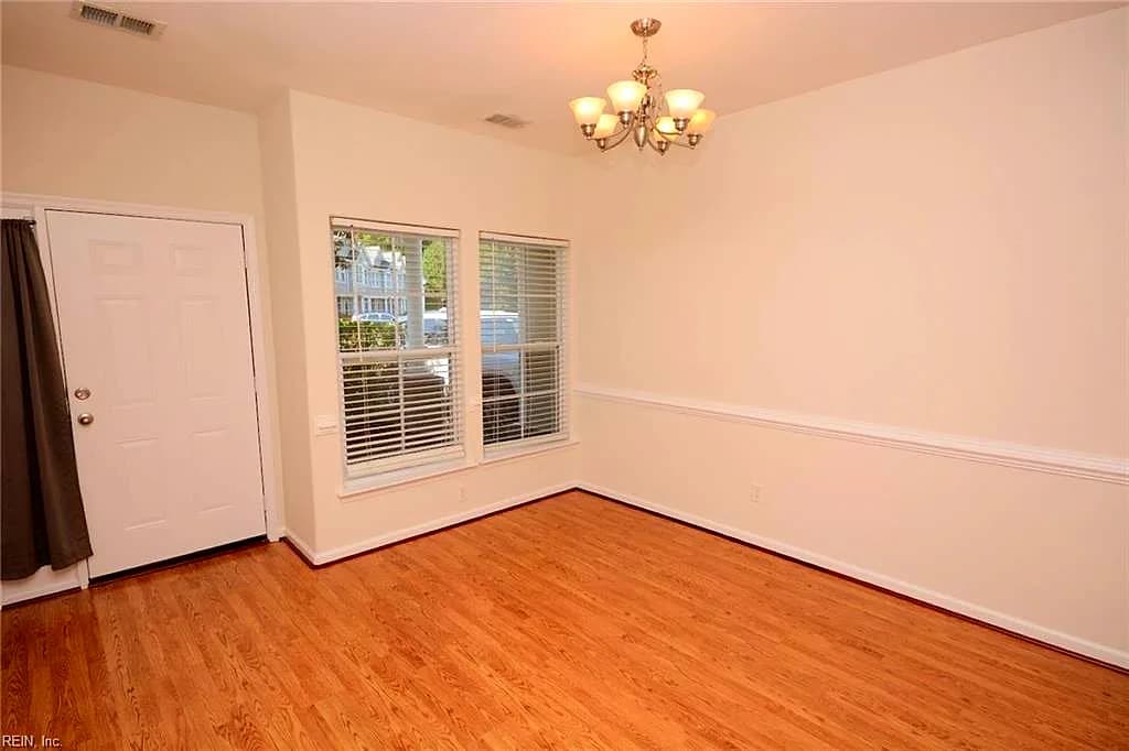 5062 Glen Canyon DR, VIRGINIA BEACH VA 23462 - Photo 4
