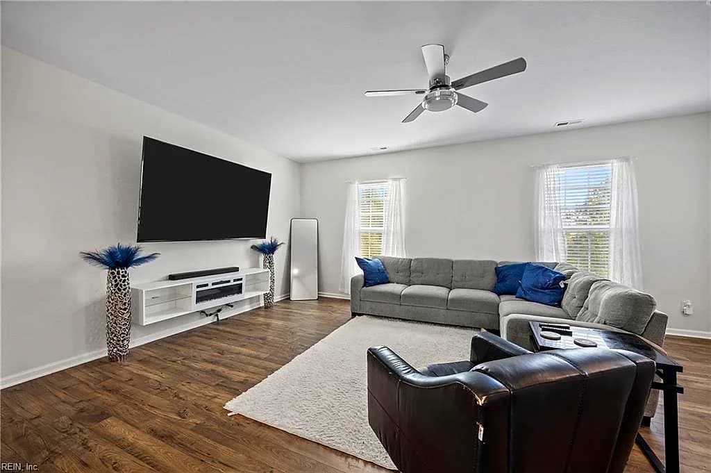 213 Runnel ST, HAMPTON VA 23666 - Photo 4