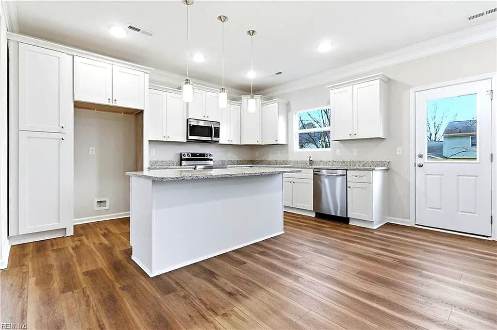 2 Tiffany LN, HAMPTON VA 23664 thumb 9