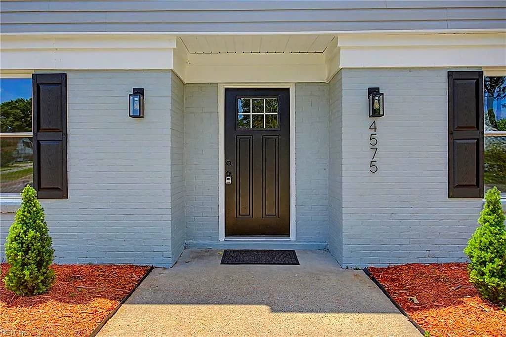 4575 Hialeah DR, VIRGINIA BEACH VA 23464 - Photo 5