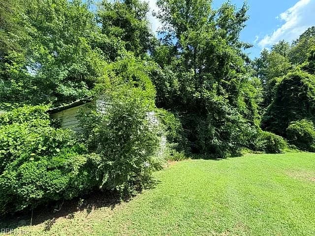 127 Bryan AVE, WAKEFIELD VA 23888 - Photo 4