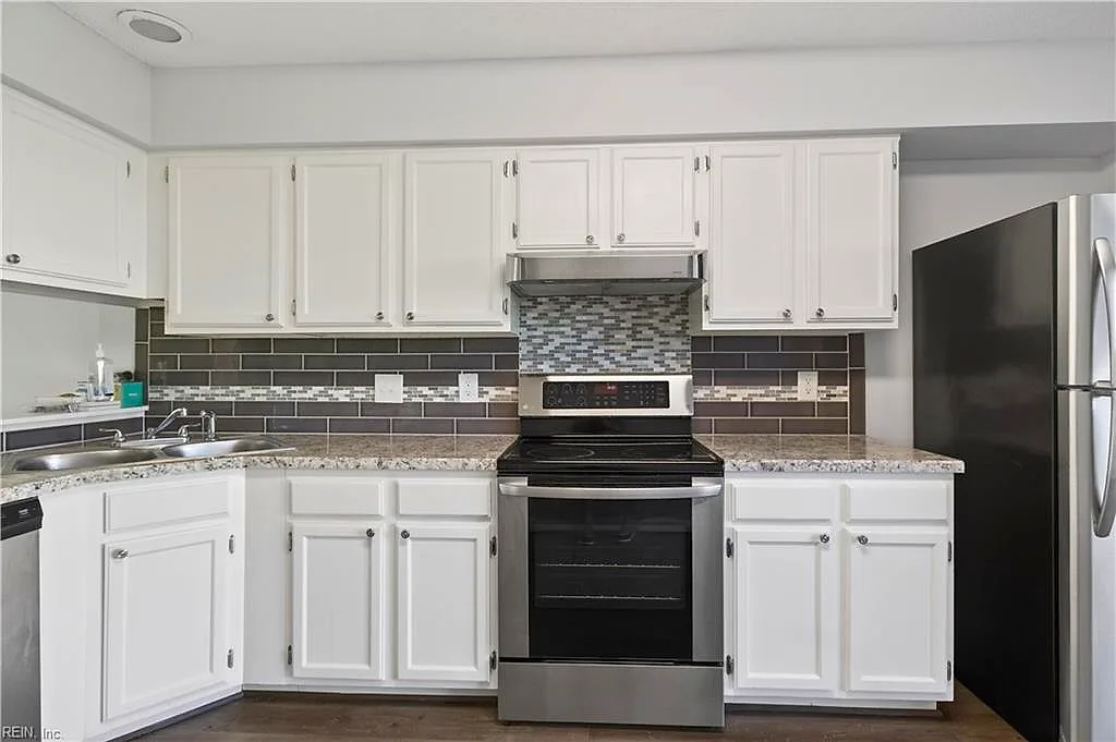 4472 Silverleaf DR, VIRGINIA BEACH VA 23462 - Photo 4