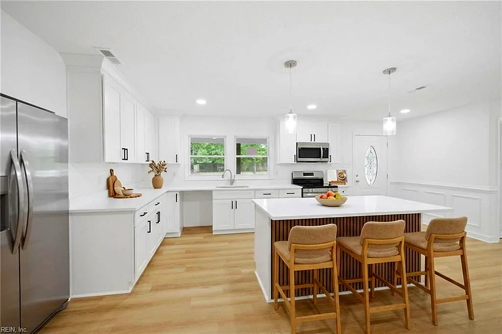 3702 Nansemond PW, SUFFOLK VA 23435 - Photo 4