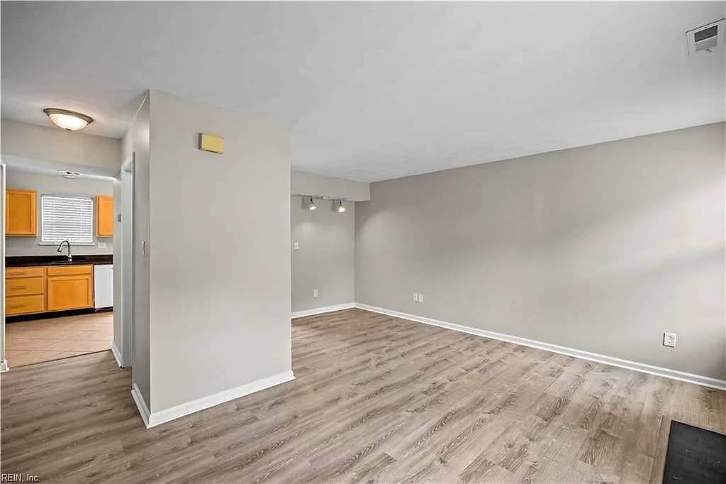 3305 Scarborough WAY, VIRGINIA BEACH VA 23453 - Photo 3
