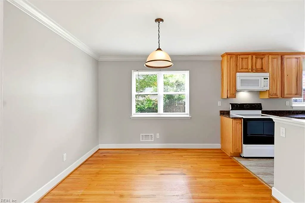 1307 Creamer RD, NORFOLK VA 23503 thumb 11