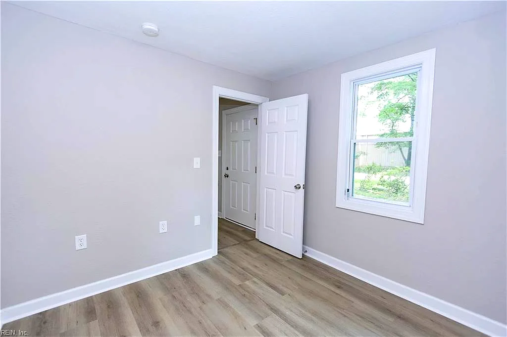 345 Tabbs LN, NEWPORT NEWS VA 23602 thumb 11