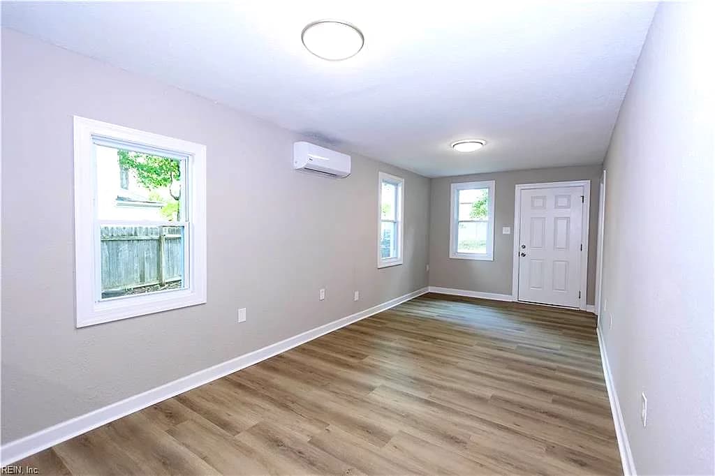345 Tabbs LN, NEWPORT NEWS VA 23602 thumb 8