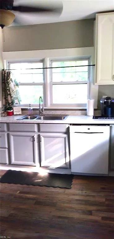 944 Bells Mill RD, CHESAPEAKE VA 23322 thumb 6