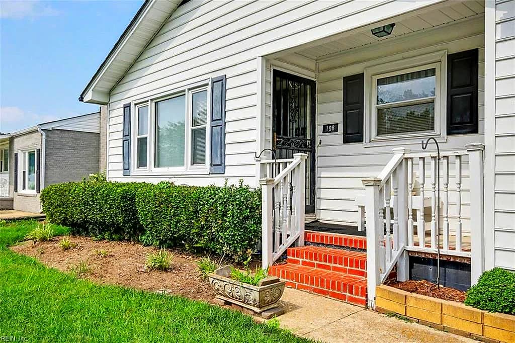 108 Bowen DR, HAMPTON VA 23666 - Photo 4