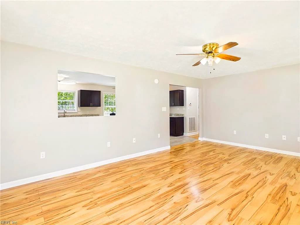 502 Dogwood RD, YORKTOWN VA 23690 - Photo 5