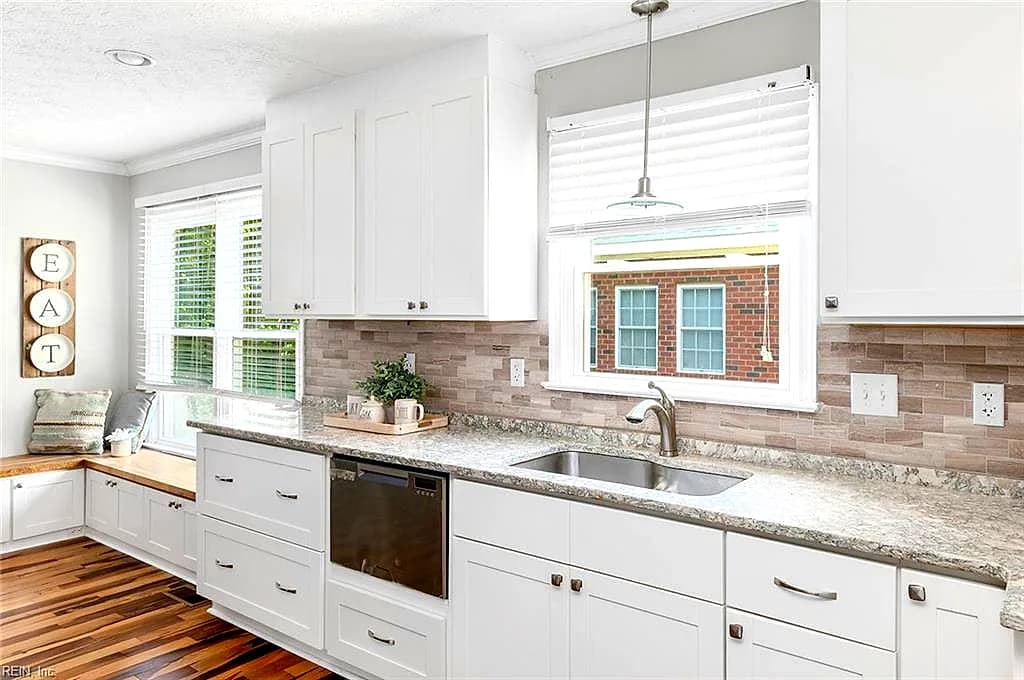 111 Millers Cove RD, NEWPORT NEWS VA 23602 - Photo 5