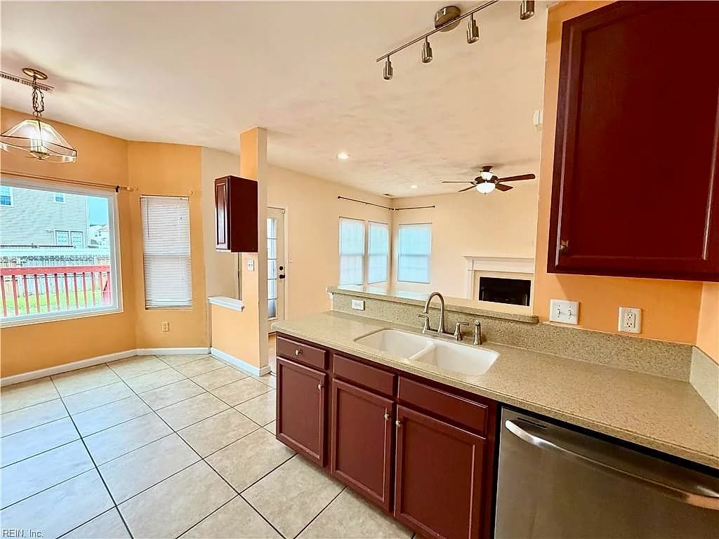 221 Dunn ST, CHESAPEAKE VA 23320 thumb 11