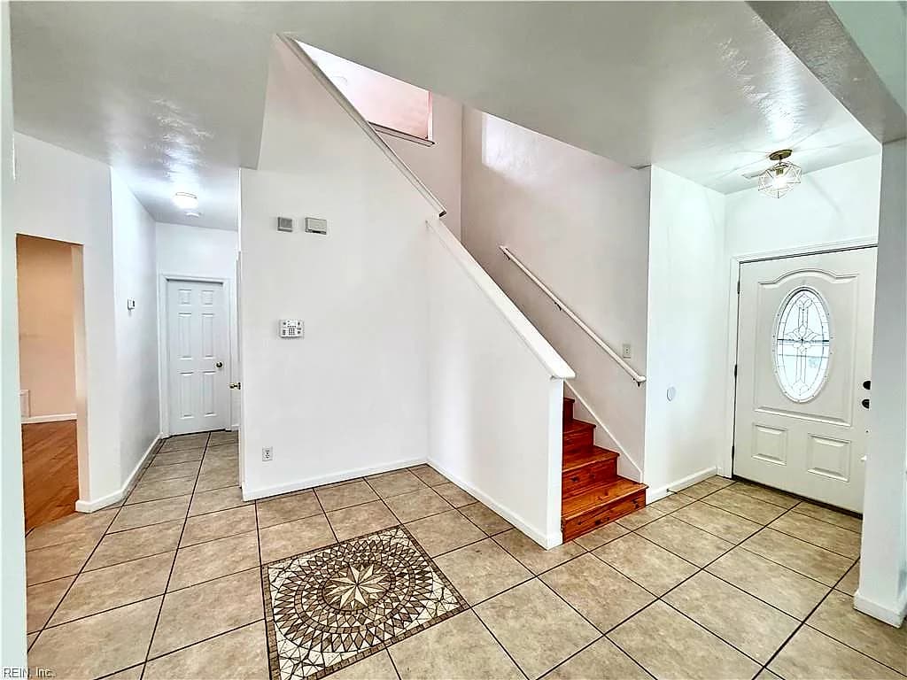 221 Dunn ST, CHESAPEAKE VA 23320 - Photo 5
