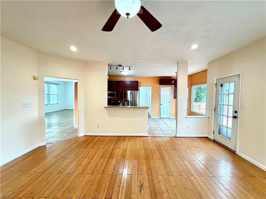 221 Dunn ST, CHESAPEAKE VA 23320 thumb 9