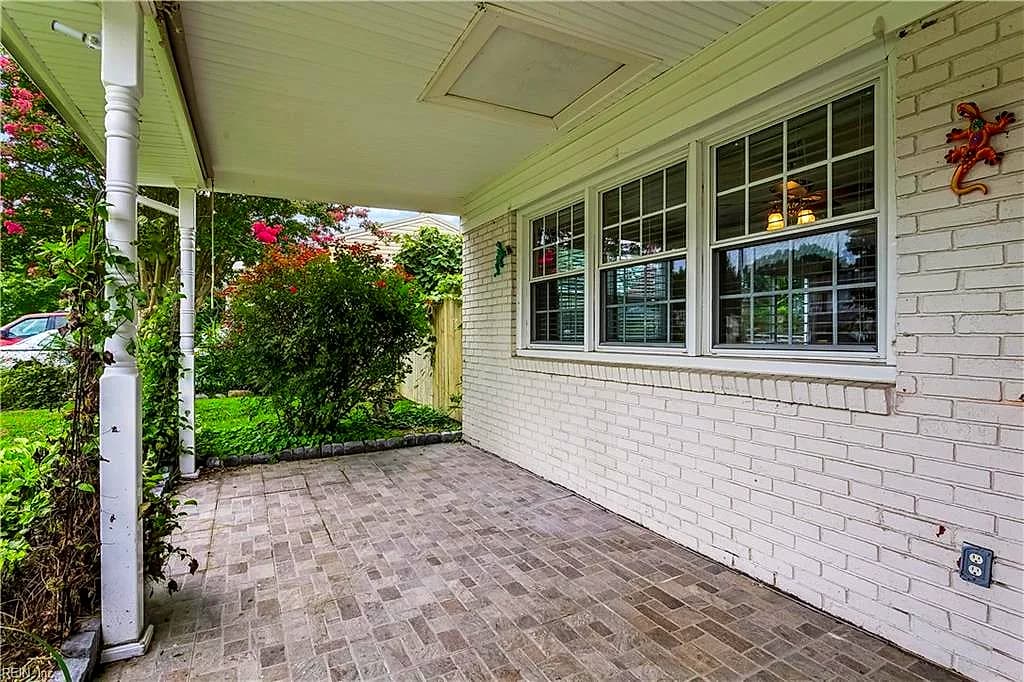 819 Holly Hedge AVE, VIRGINIA BEACH VA 23452 - Photo 5