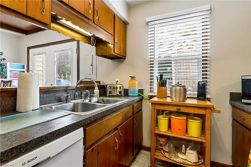 903 Still Harbor CIR, CHESAPEAKE VA 23320 thumb 11