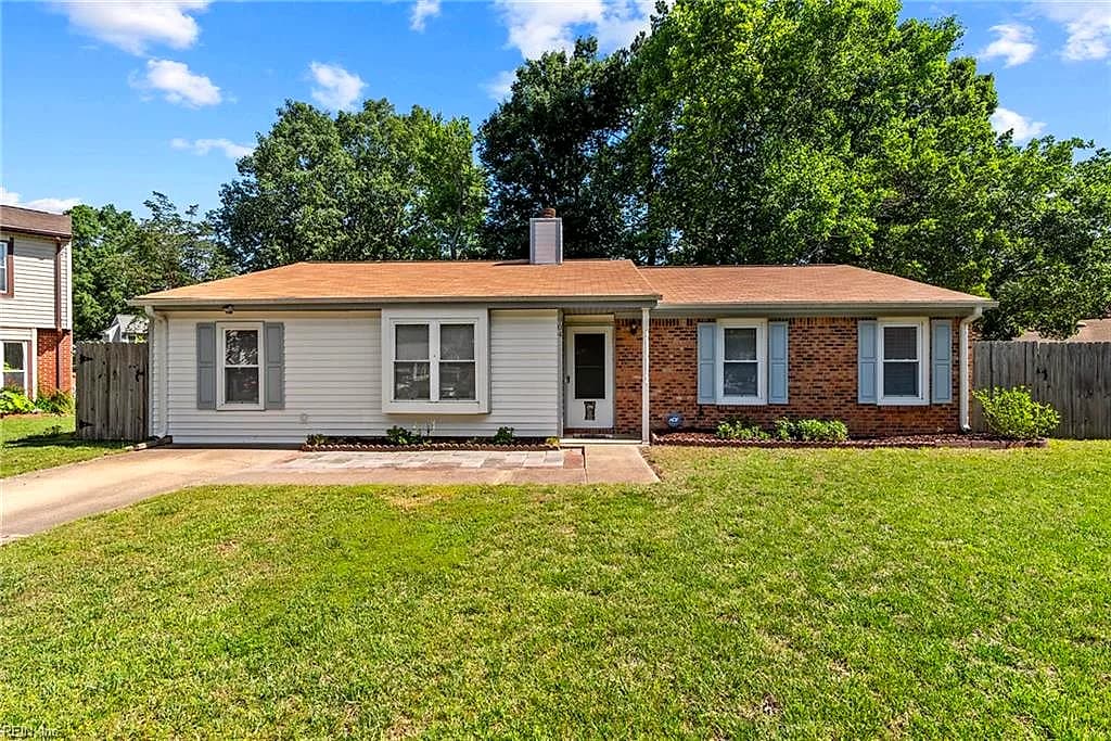 904 Scarlet Oak CT N, CHESAPEAKE VA 23320 - Photo 3