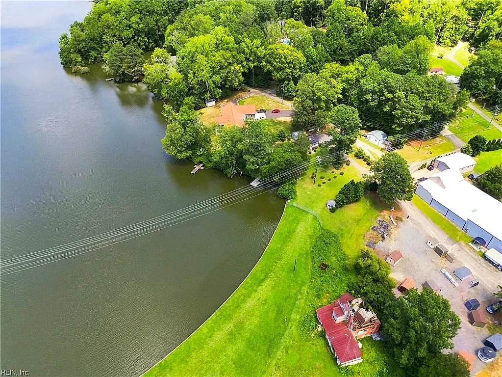 7838 On The Pond LN, GLOUCESTER VA 23061 thumb 6