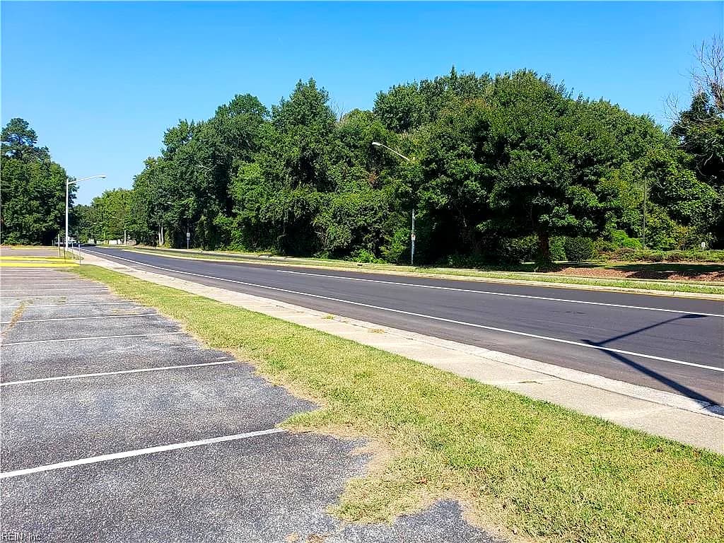 20 Hunt Club BLVD, HAMPTON VA 23666 - Photo 3