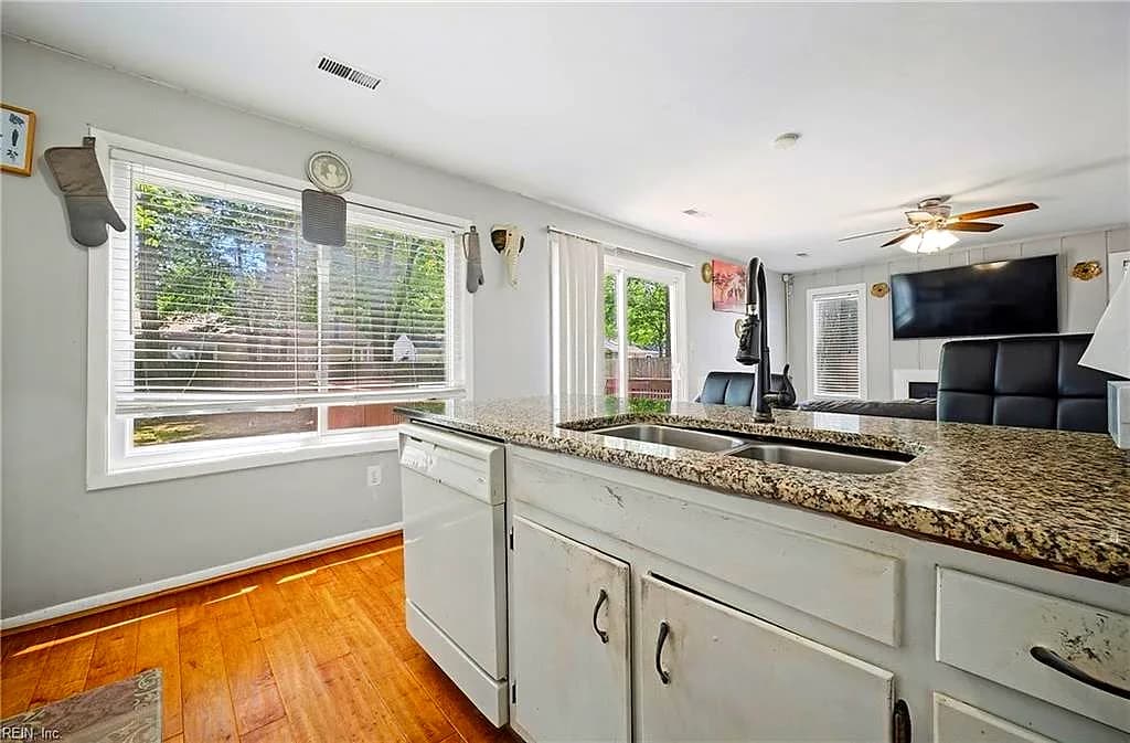 316 Heacox LN, NEWPORT NEWS VA 23608 thumb 11