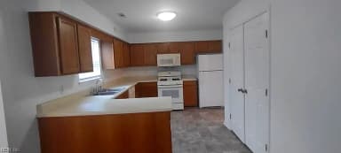 801 Ward CT, NEWPORT NEWS VA 23602 thumb 6