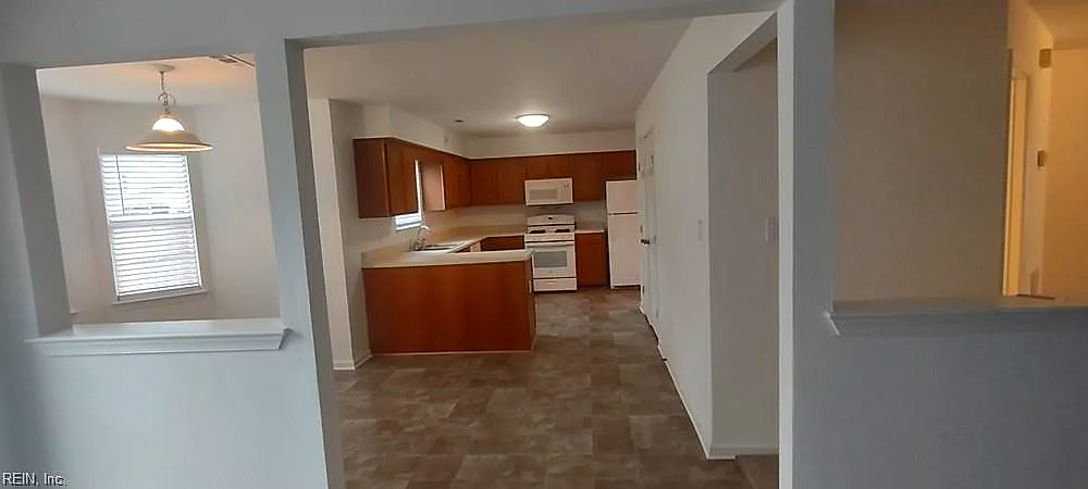 801 Ward CT, NEWPORT NEWS VA 23602 thumb 8