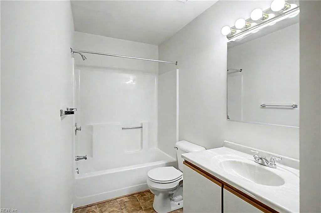 540 Pineland CIR #201, NEWPORT NEWS VA 23608 thumb 12