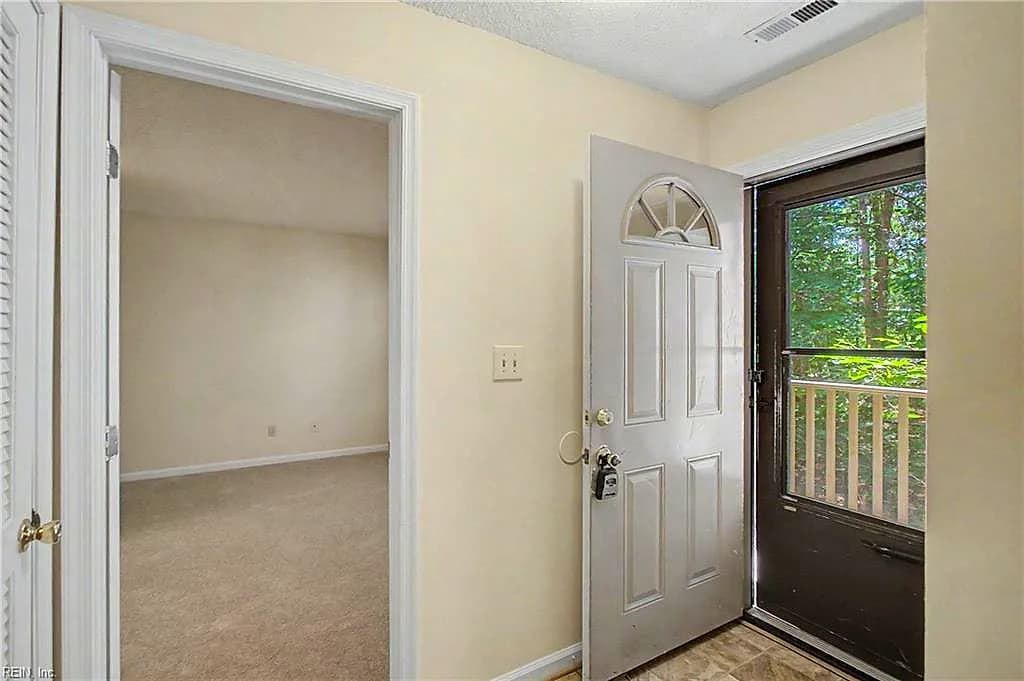 540 Pineland CIR #201, NEWPORT NEWS VA 23608 - Photo 3