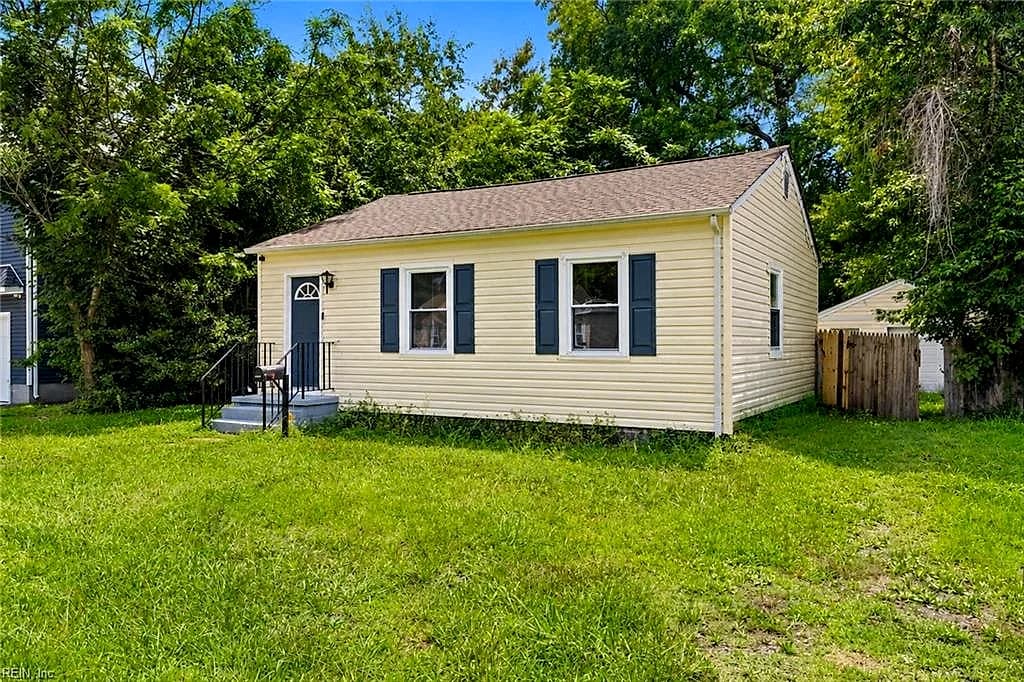 2604 Omar ST, CHESAPEAKE VA 23324 - Photo 2