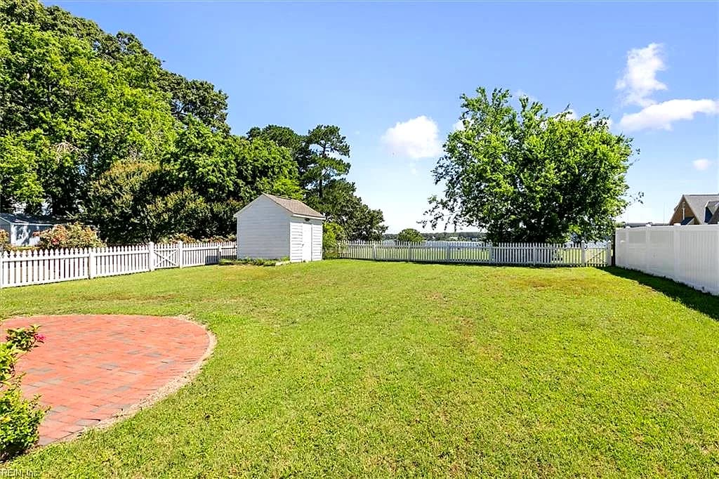 104 Pulaski ST, YORKTOWN VA 23690 - Photo 4
