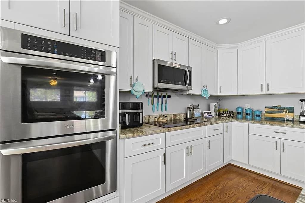 453 Caren DR, VIRGINIA BEACH VA 23452 thumb 12