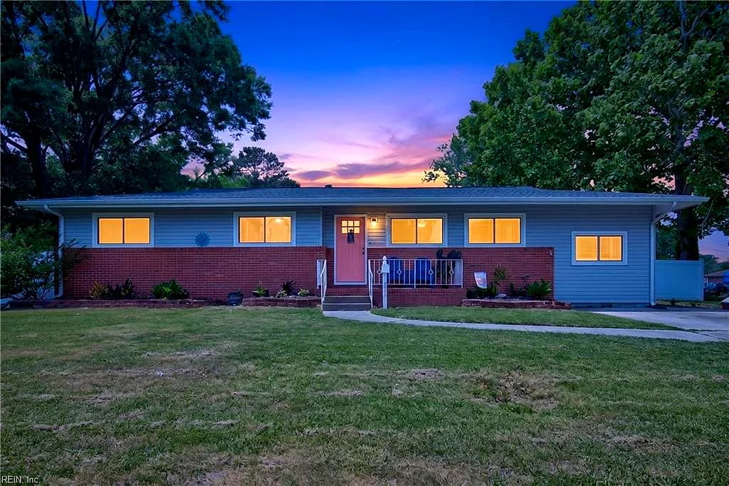 453 Caren DR, VIRGINIA BEACH VA 23452 - Photo 3