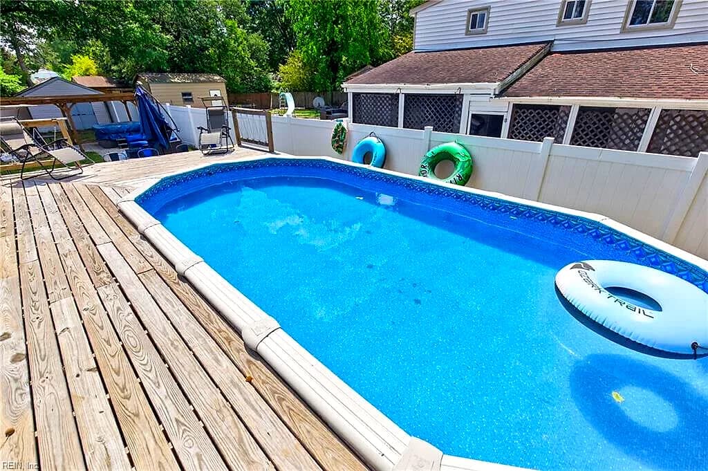 453 Caren DR, VIRGINIA BEACH VA 23452 - Photo 4