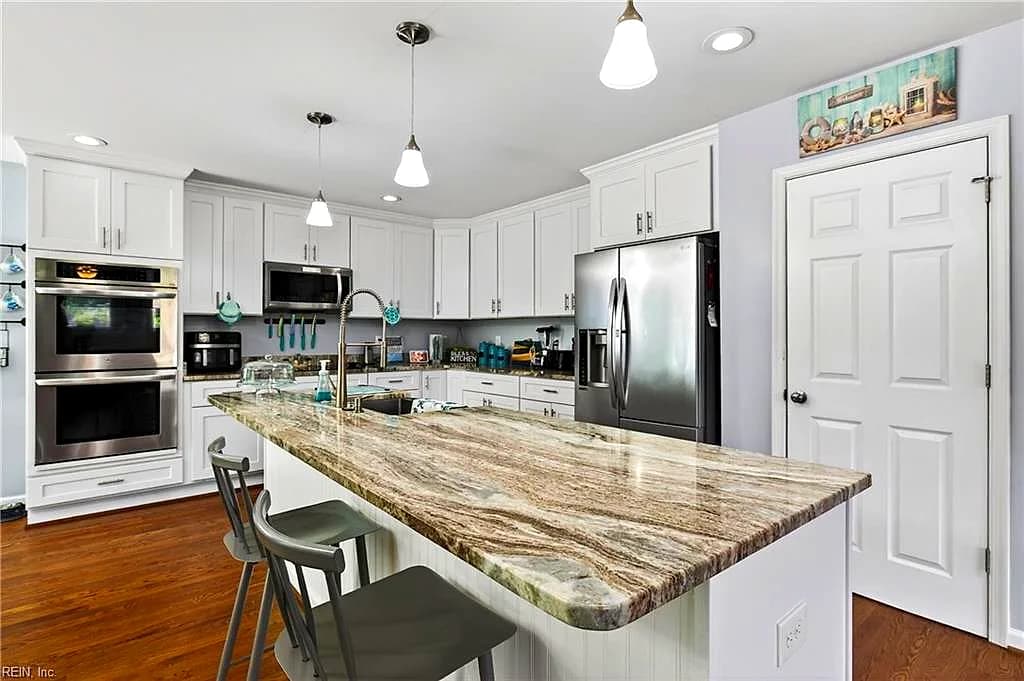 453 Caren DR, VIRGINIA BEACH VA 23452 thumb 6